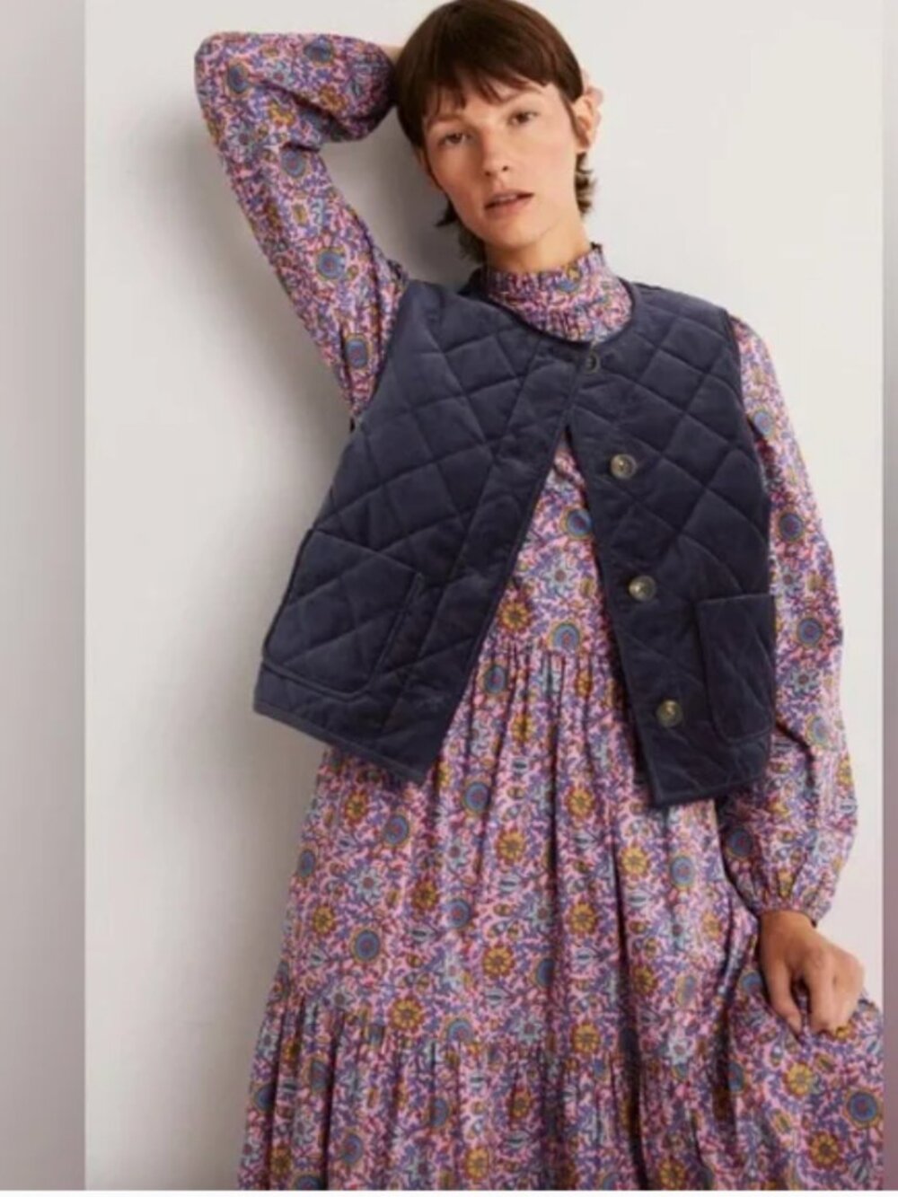 Boden Quilted Cropped Cotton Velvet Vest in Navy US 8
